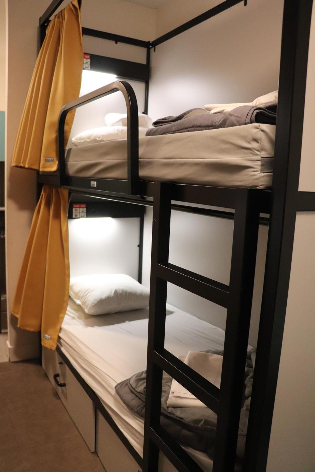 Hi Jacques Brel Hostel Brussels Luaran gambar