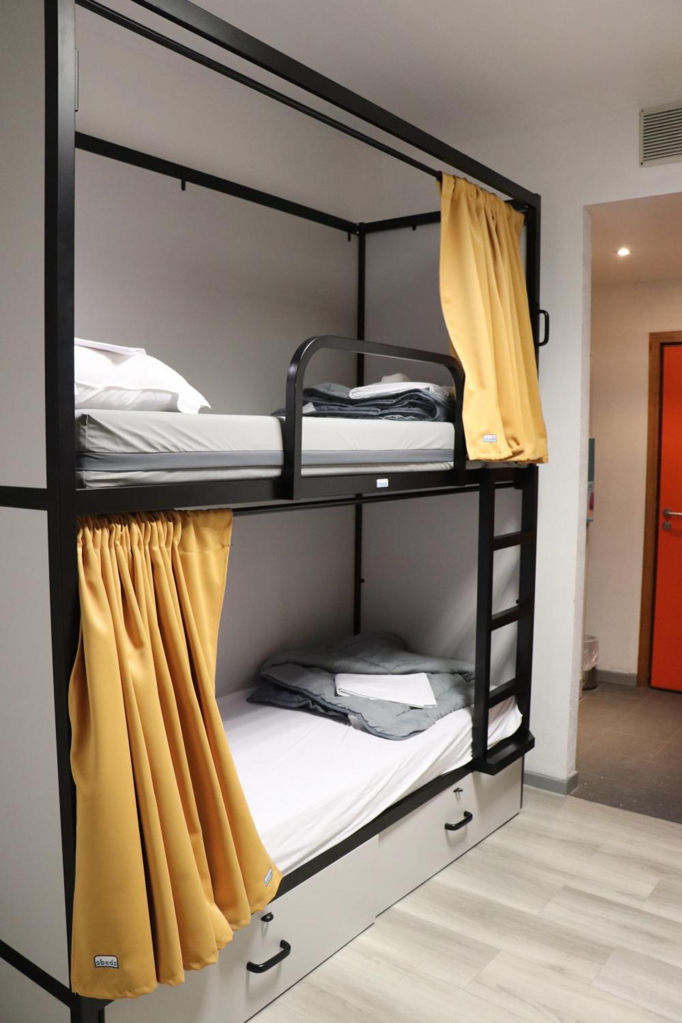 Hi Jacques Brel Hostel Brussels Bilik gambar