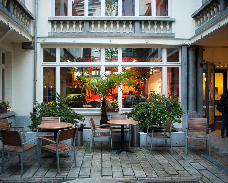 Hi Jacques Brel Hostel Brussels Luaran gambar