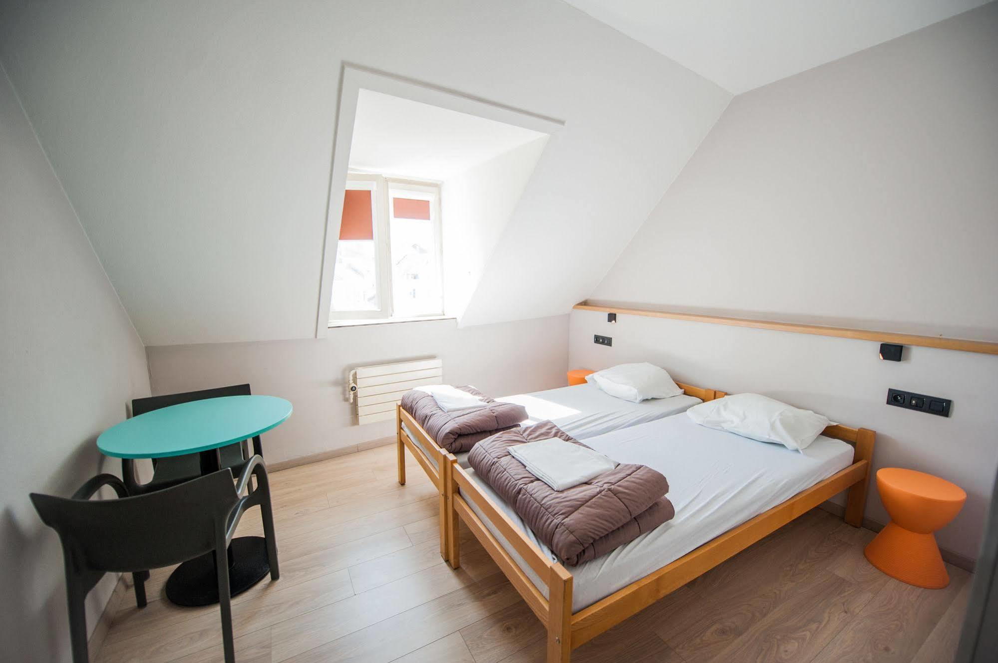Hi Jacques Brel Hostel Brussels Luaran gambar